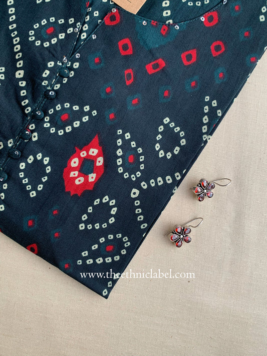 "Mrinal" Bandhani Buttoned Cotton Kurta - S