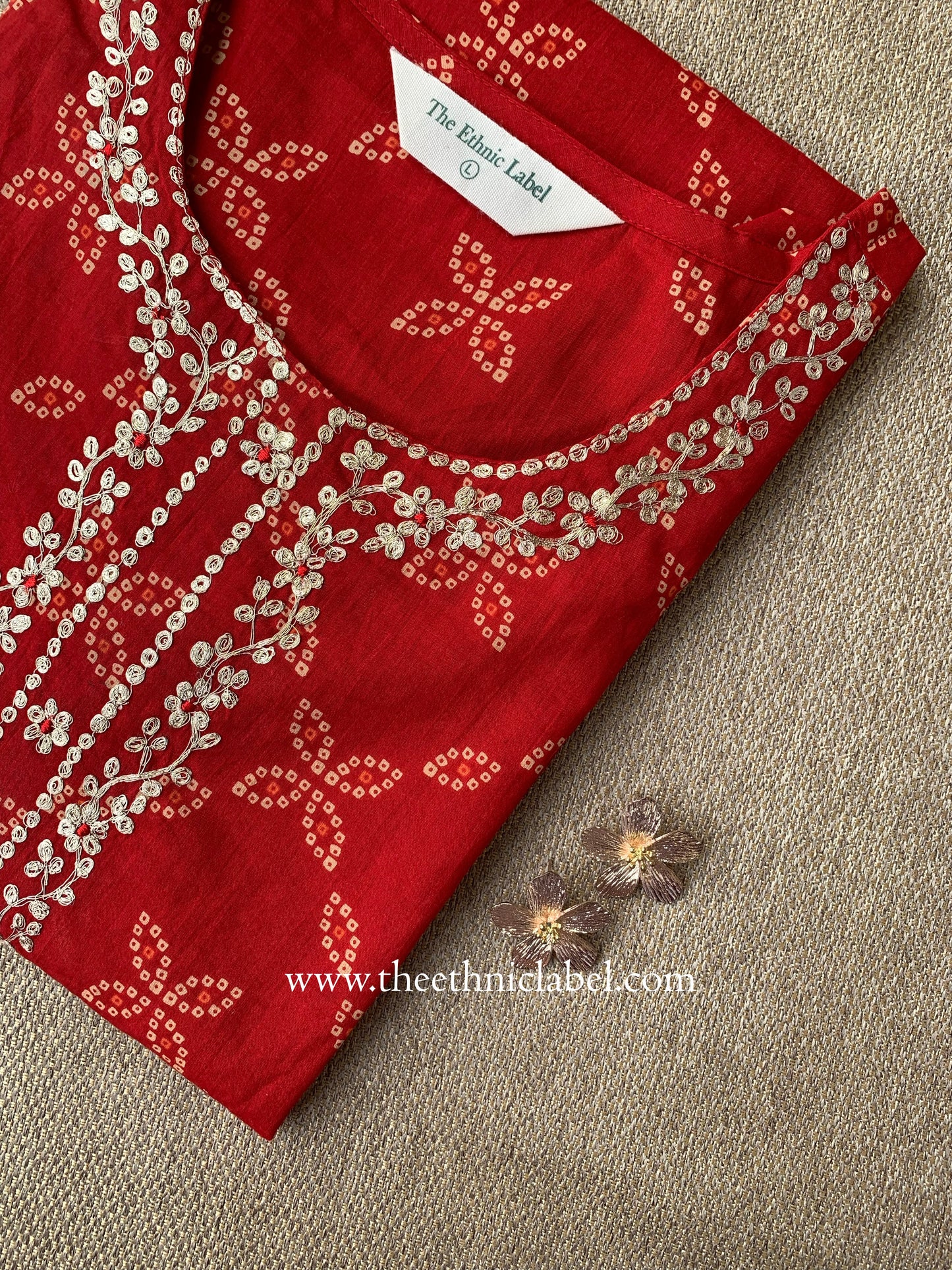 "Nivaas" Bandhani Red Embroidered Cotton Kurta