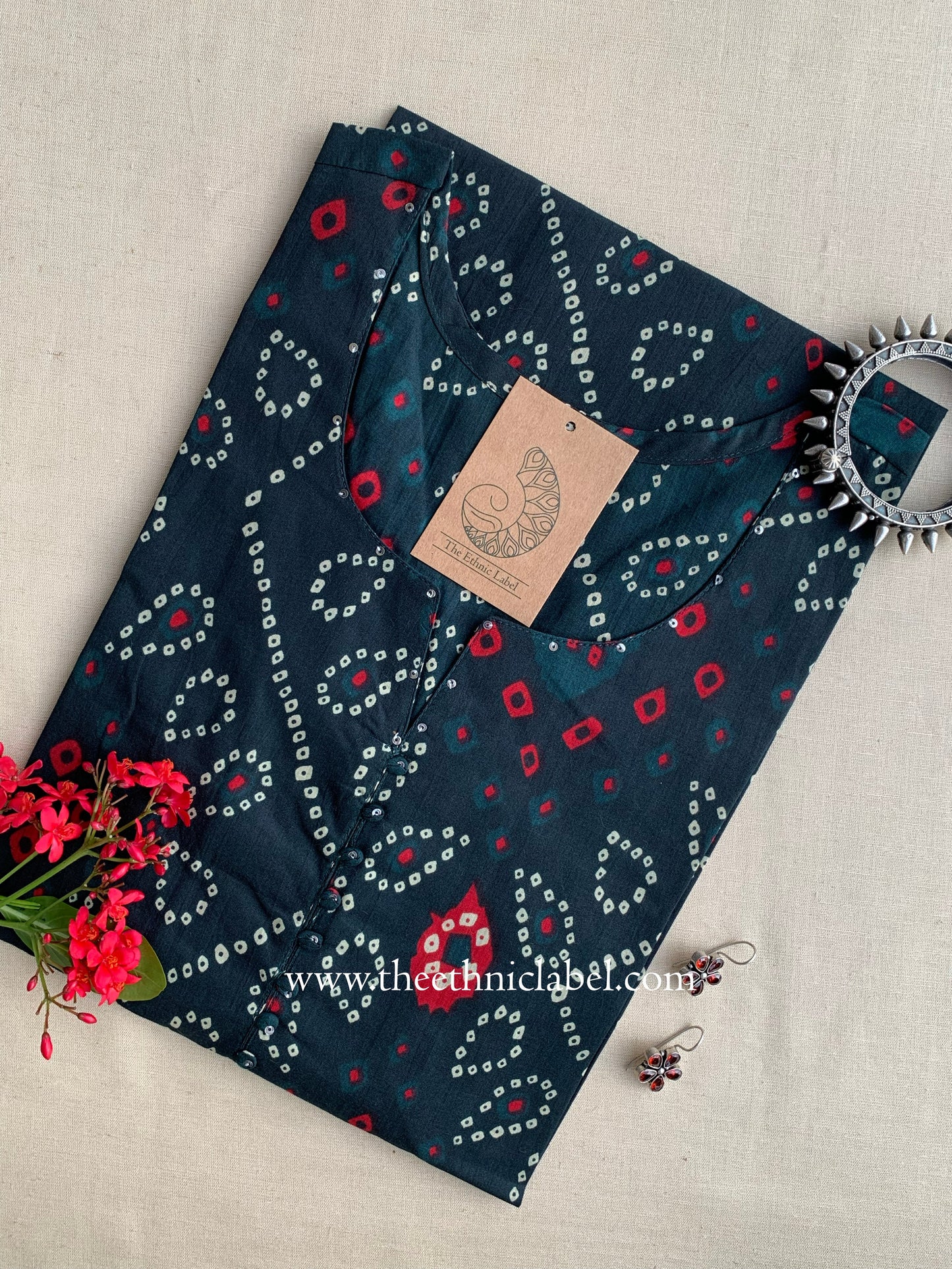 "Mrinal" Bandhani Buttoned Cotton Kurta - S