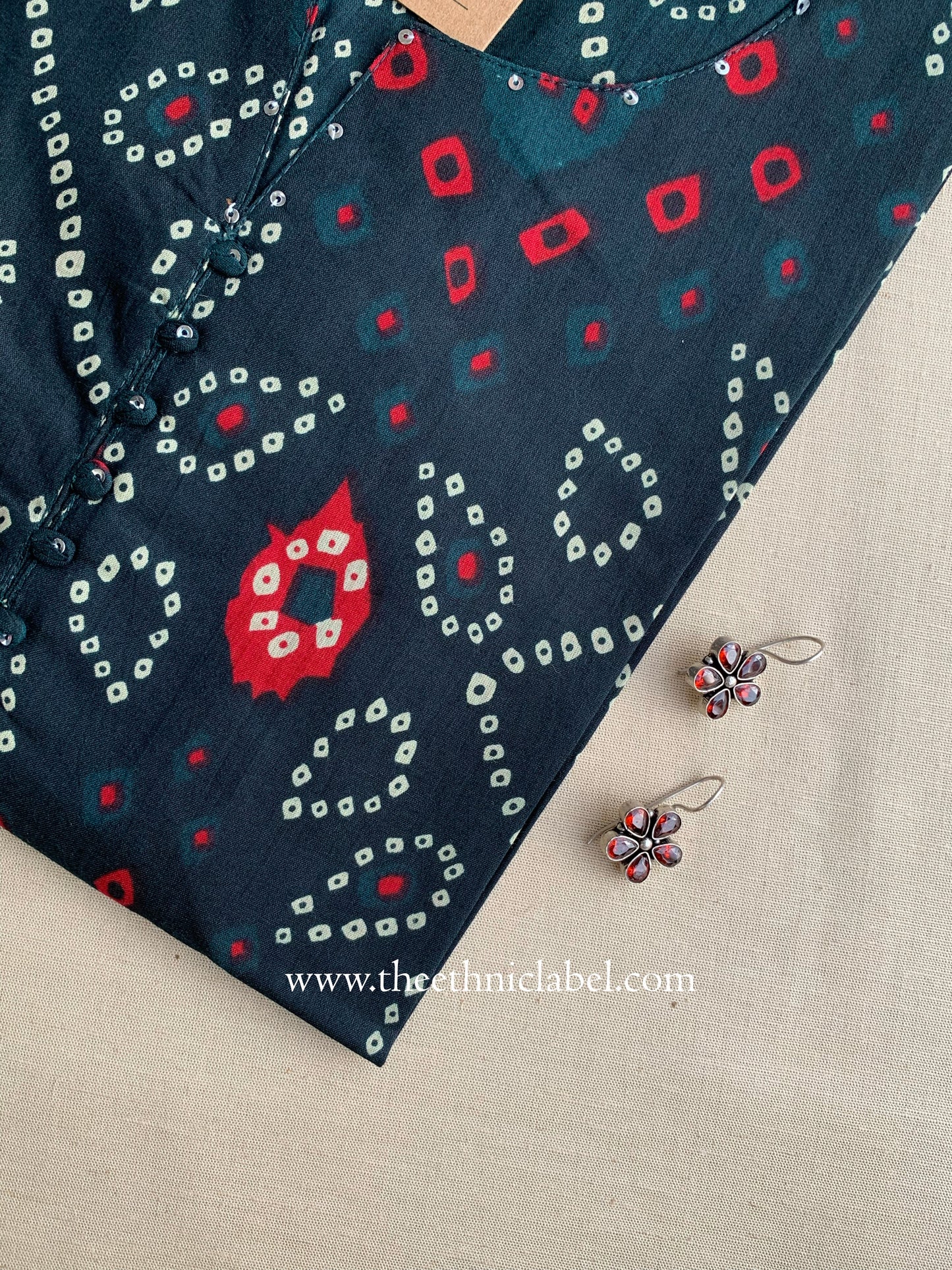 "Mrinal" Bandhani Buttoned Cotton Kurta - S